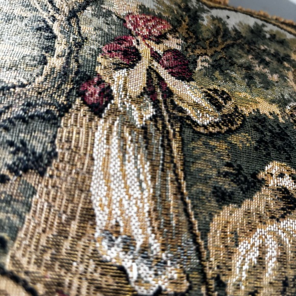 Vintage Needlepoint Tapestry Colonial Ladies Design Sewing Kit Holder - Picture 4 of 11